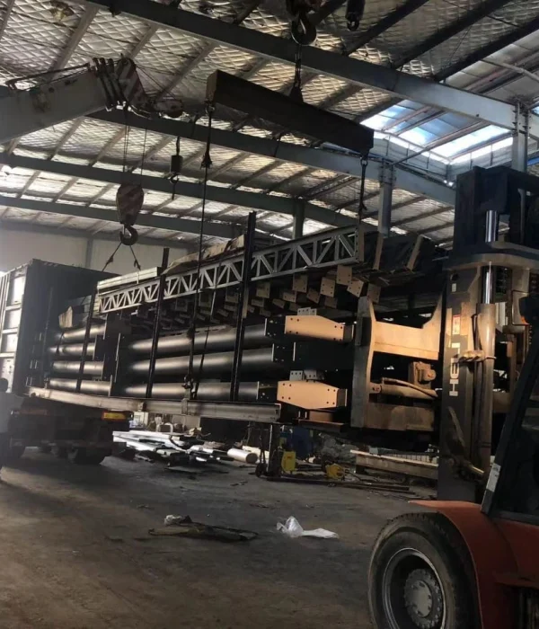 insteelsa-sistemas-constructivos-metalicos-logistica-traslado-002
